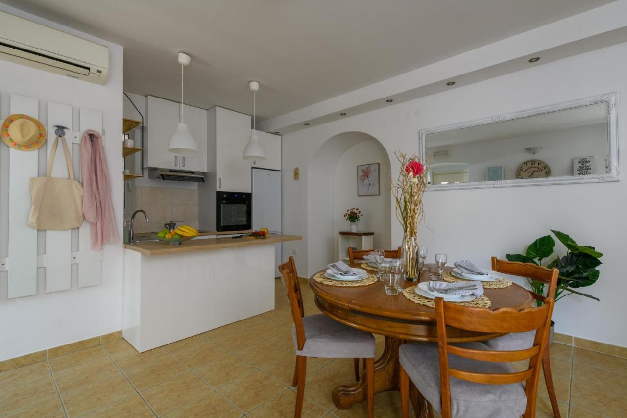 Apartman Aleksandra Pula Exterior foto